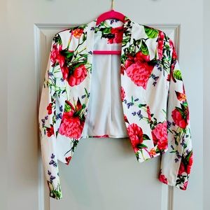 Beautiful short jacket floral - Size S-M - Like New